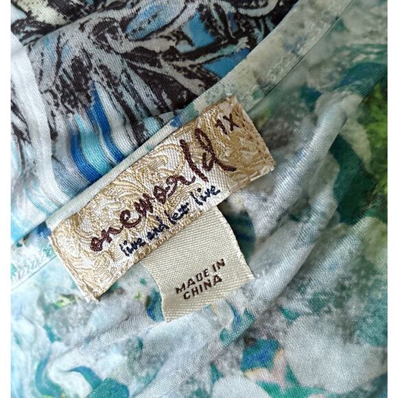 ONE WORLD Womens Plus Size 1X Sleeveless Embellished Sublimated Tank Top Shirt - Picture 7 of 7